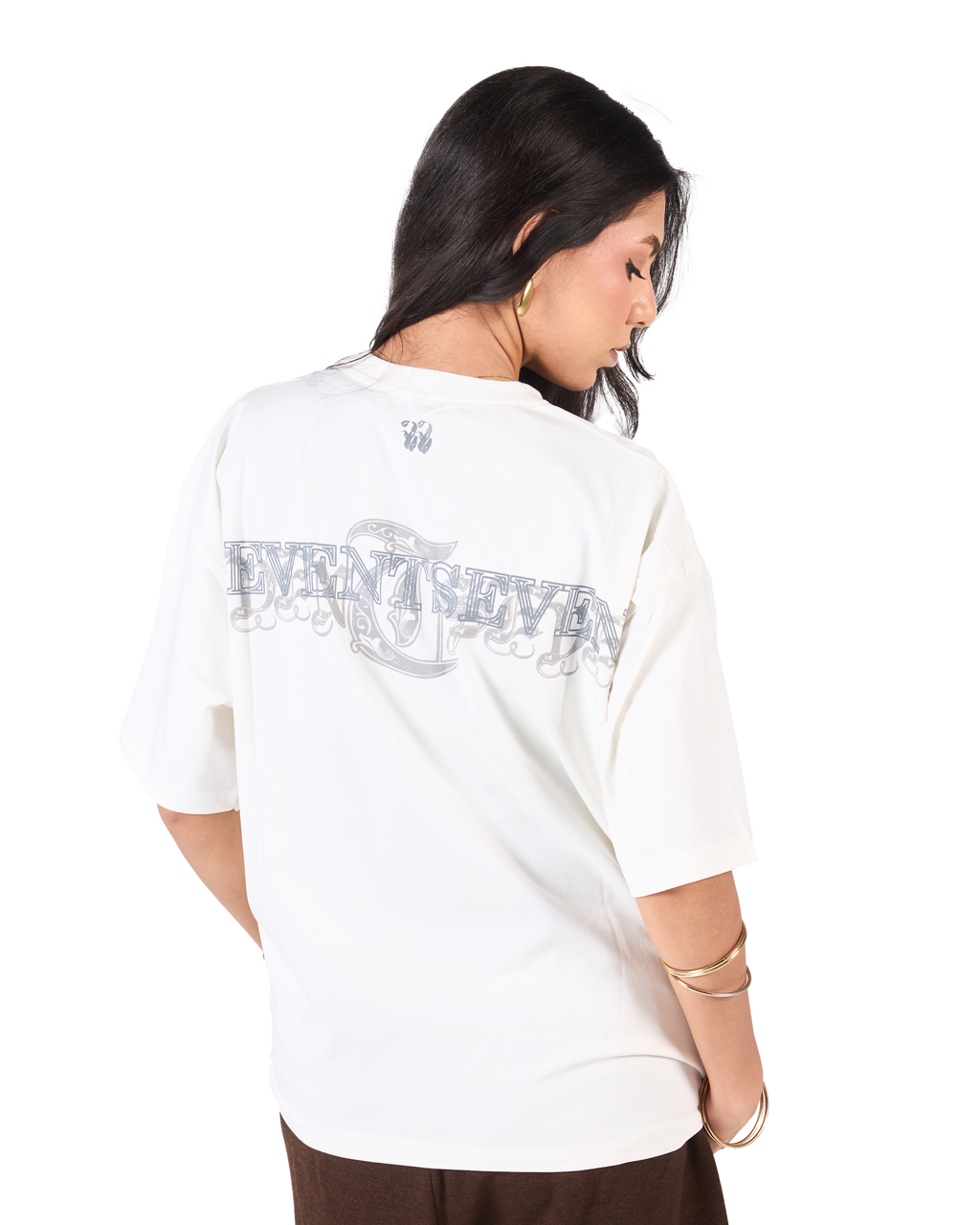 SEVENTSEVEN WHITE T-SHIRT X BROWN SHORT