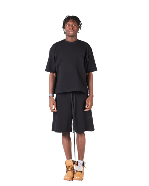 SEVENTSEVEN BLACK T-SHIRT X BLACK SHORT